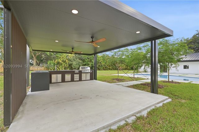 10861 SW 93rd St, Miami, FL 33176
