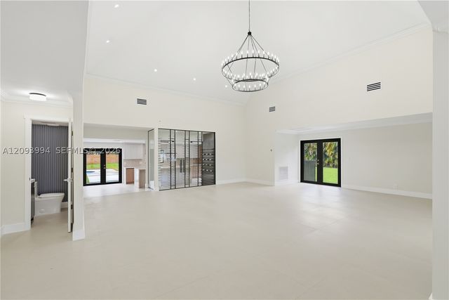 10861 SW 93rd St, Miami, FL 33176