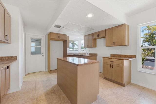 316 S MANGO STREET, Englewood, FL 34223