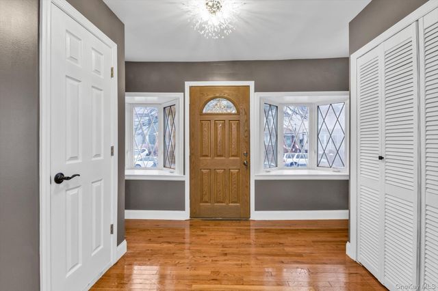 9342 204th Street, Hollis, NY 11423