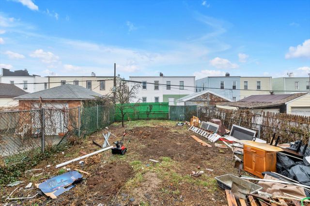 9342 204th Street, Hollis, NY 11423