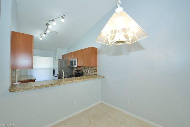 1042 Mainsail DR 823, Naples, FL 34114