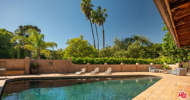 16141 Bayberry Place, Sherman Oaks, CA 91403