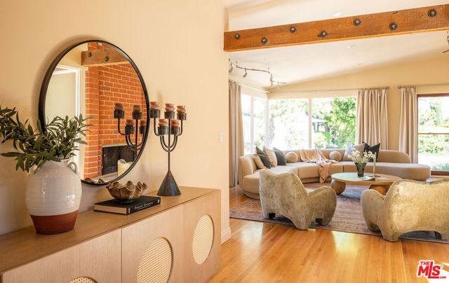 16141 Bayberry Place, Sherman Oaks, CA 91403