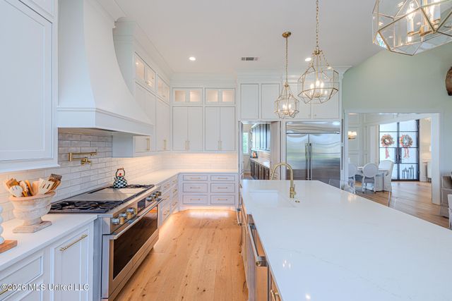 310 Lake Village Drive, Madison, MS 39110