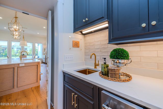 310 Lake Village Drive, Madison, MS 39110