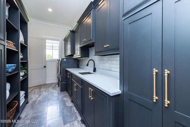 310 Lake Village Drive, Madison, MS 39110