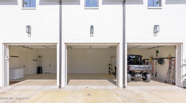 310 Lake Village Drive, Madison, MS 39110