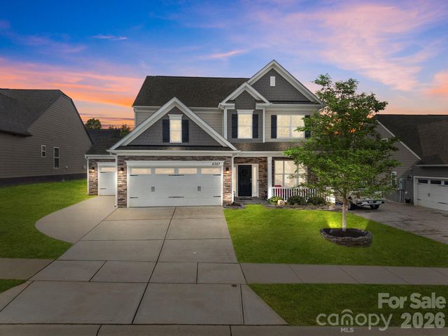 5327 Pembrey Drive, Denver, NC 28037