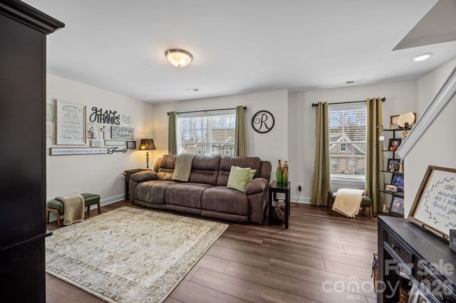 5327 Pembrey Drive, Denver, NC 28037