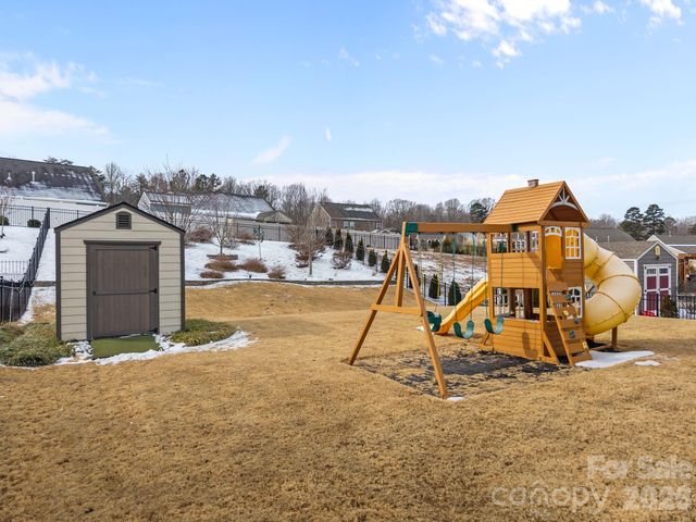 5327 Pembrey Drive, Denver, NC 28037