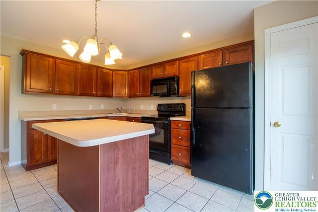 4138 Walter Road, Bethlehem Twp, PA 18020