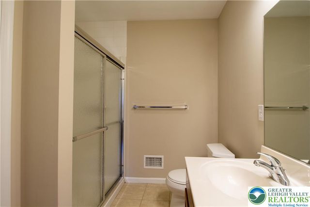 4138 Walter Road, Bethlehem Twp, PA 18020