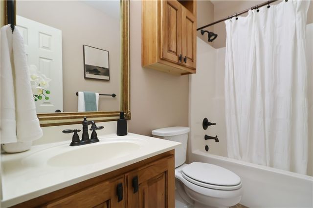 4869 Lavendon Place, Fayetteville, AR 72764