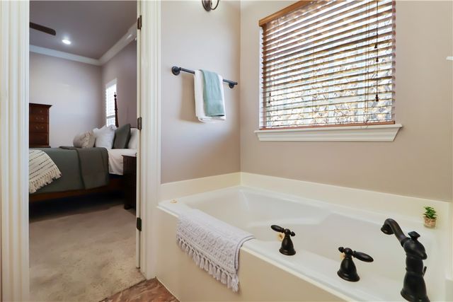 4869 Lavendon Place, Fayetteville, AR 72764