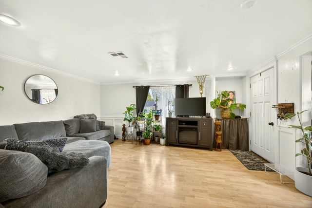 1702 SW Bridge Street, Grants Pass, OR 97526