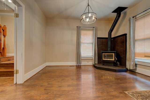 1920 Brent Street, Paris, KY 40361