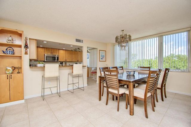 3912 S Ocean Boulevard, Highland Beach, FL 33487
