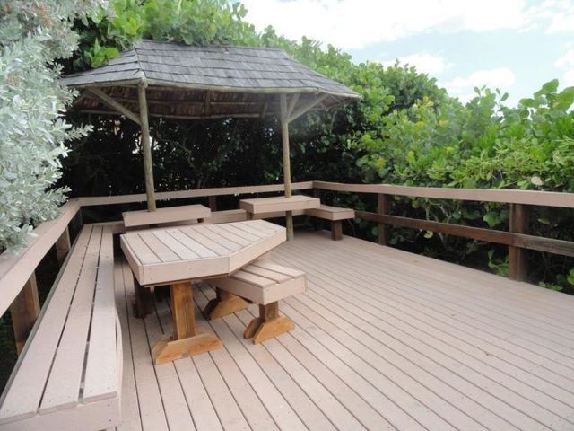 3912 S Ocean Boulevard, Highland Beach, FL 33487