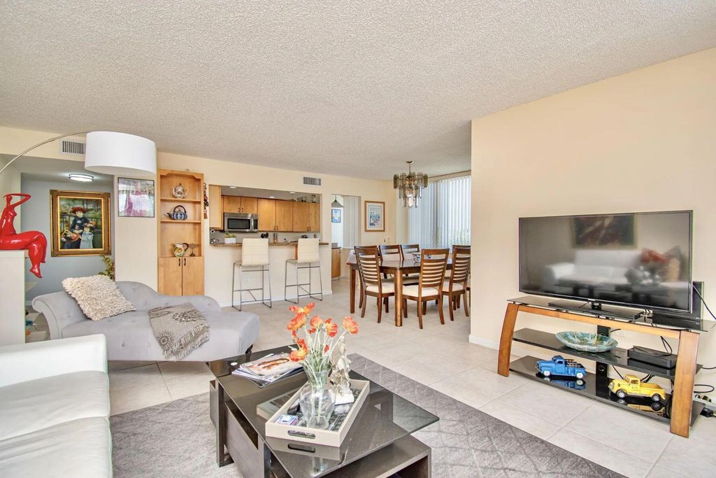3912 S Ocean Boulevard, Highland Beach, FL 33487