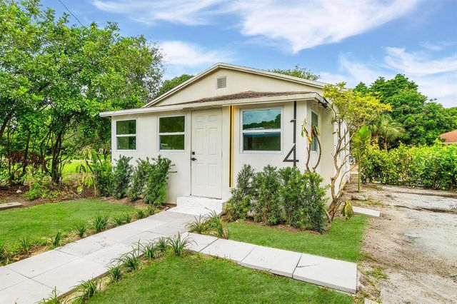 114 NW 10th Avenue, Delray Beach, FL 33444