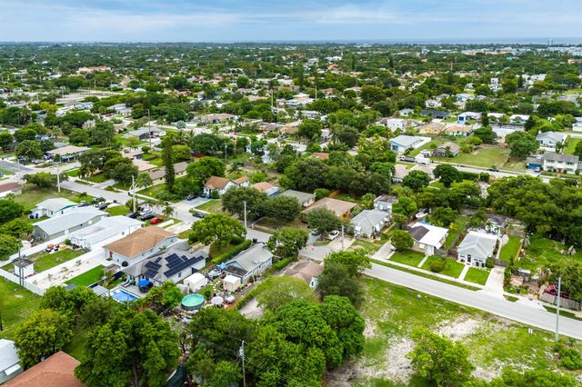 114 NW 10th Avenue, Delray Beach, FL 33444