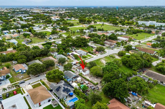 114 NW 10th Avenue, Delray Beach, FL 33444