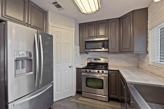 9630 Cannock Chase Drive, Houston, TX 77065