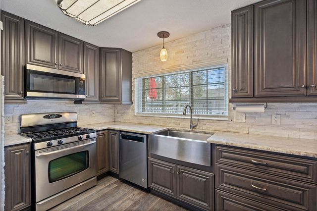 9630 Cannock Chase Drive, Houston, TX 77065