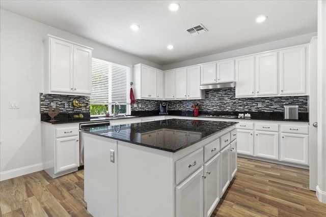 2133 Lemontree Way, Roseville, CA 95747