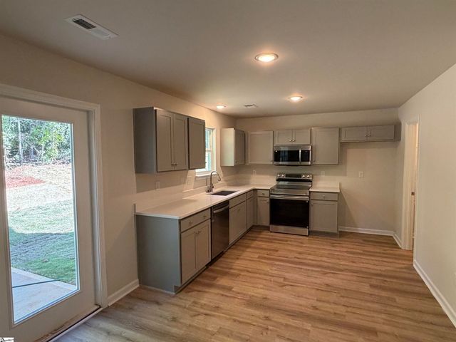 218 Hamilton Street, Easley, SC 29640