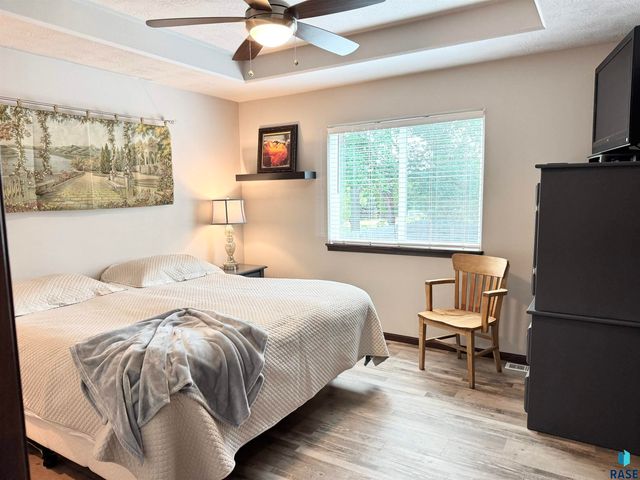 7801 W 65th St Street, Sioux Falls, SD 57106