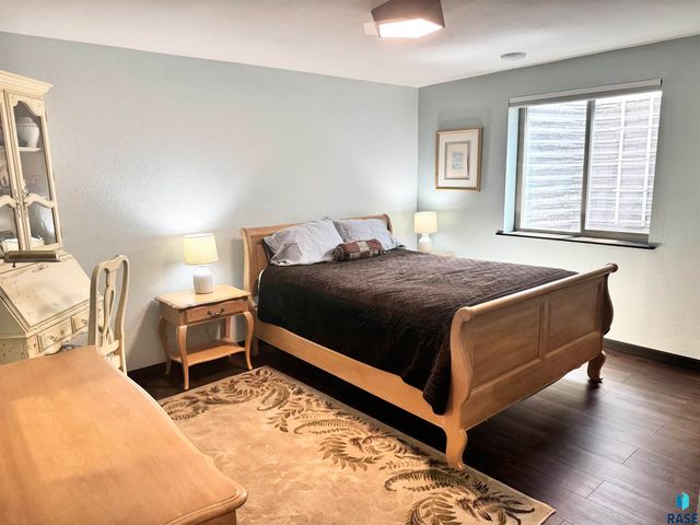 7801 W 65th St Street, Sioux Falls, SD 57106