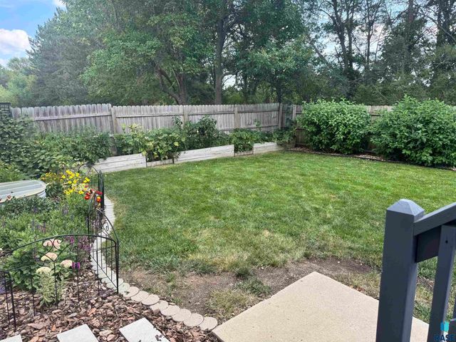 7801 W 65th St Street, Sioux Falls, SD 57106