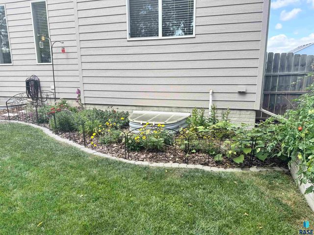 7801 W 65th St Street, Sioux Falls, SD 57106