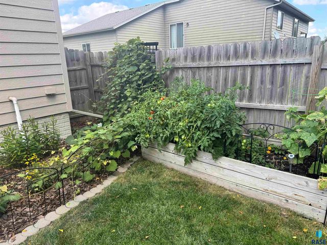 7801 W 65th St Street, Sioux Falls, SD 57106