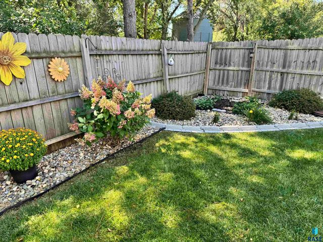 7801 W 65th St Street, Sioux Falls, SD 57106
