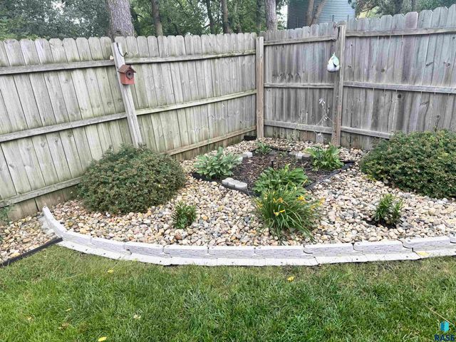 7801 W 65th St Street, Sioux Falls, SD 57106