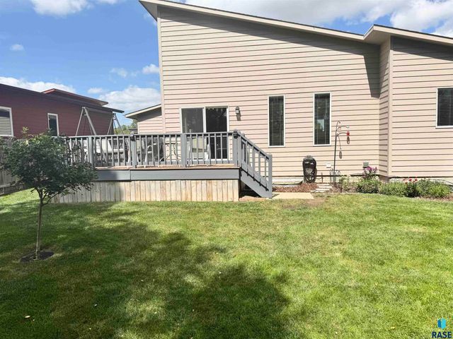 7801 W 65th St Street, Sioux Falls, SD 57106
