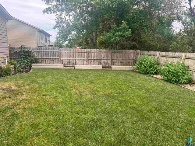 7801 W 65th St Street, Sioux Falls, SD 57106