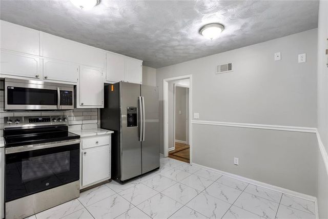 1246 Elgin Way, Riverdale, GA 30296