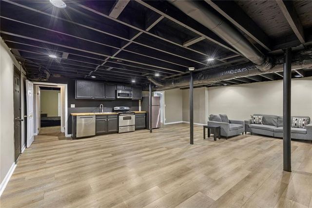 1246 Elgin Way, Riverdale, GA 30296