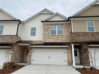 15 Creekside Commons Drive, Hoschton, GA 30548