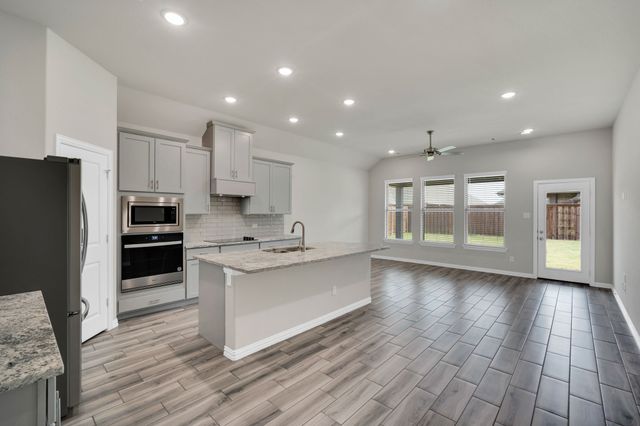 821 Cavalcade Drive, Ferris, TX 75125