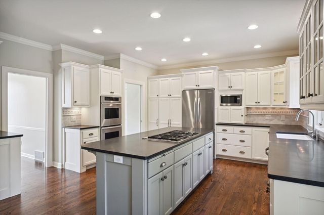 16310 24th Avenue N, Plymouth, MN 55447