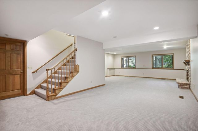 16310 24th Avenue N, Plymouth, MN 55447