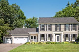 16310 24th Avenue N, Plymouth, MN 55447