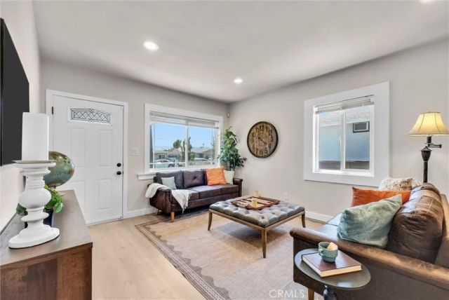 1039 E Elma, Ontario, CA 91764