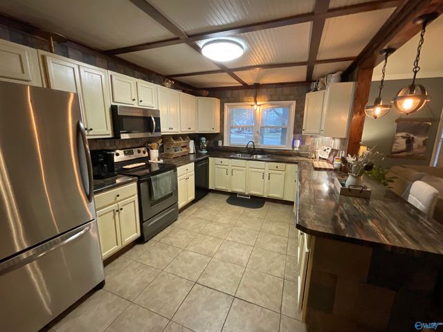 808 NW 12th Avenue, Arab, AL 35016