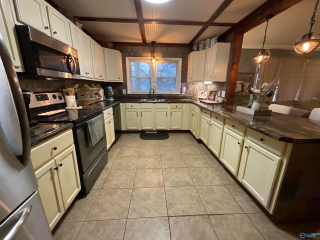 808 NW 12th Avenue, Arab, AL 35016